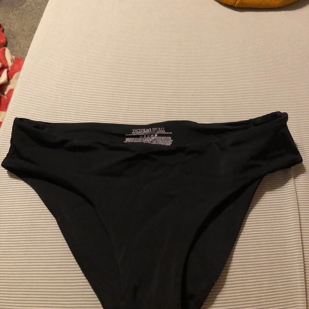 black victoria secret bikini bottoms